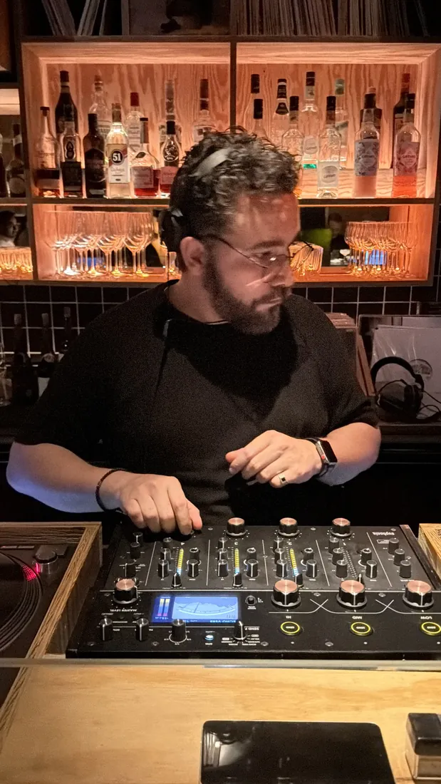 Semir Lajmi mixing at Honeycomb Hi-Fi